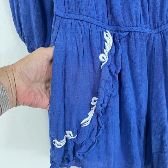 Lovers + Friends Carmella Embroidered Romper Size Small Blue Pockets - Picture 4 of 13
